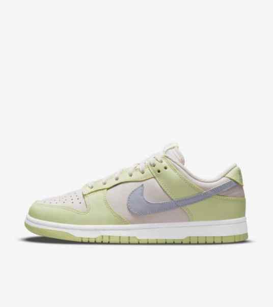 Nike Dunk Low 女子运动鞋