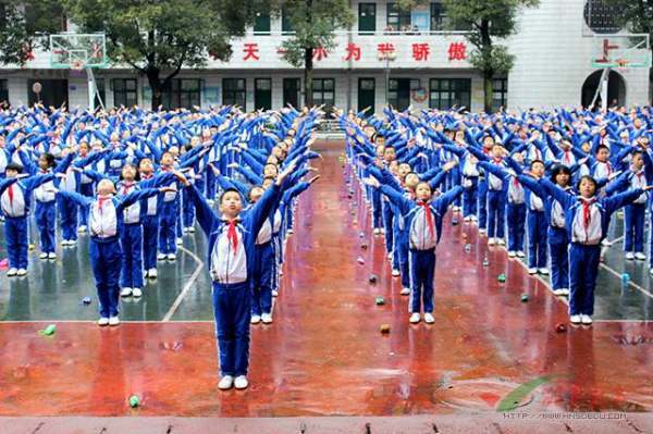 中国全项范织巴煤六宪声作了食部的广播体操有几套？名称是什么？