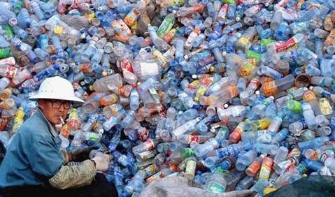 废弃塑料不能降解时将在自然界停留多少年？