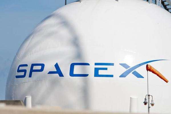 SpaceX悬浮150米创纪录，SpaceX究竟是个什么东西？