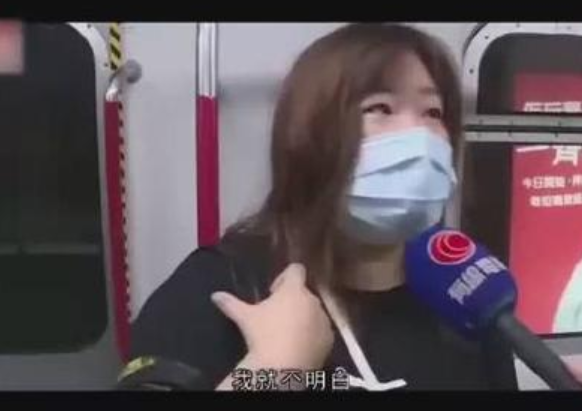 如何评价微博用户“孤烟暮蝉”?