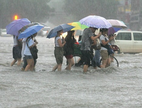 陕西勉县暴雨致6万人用水困难，当地采取了什么措施？