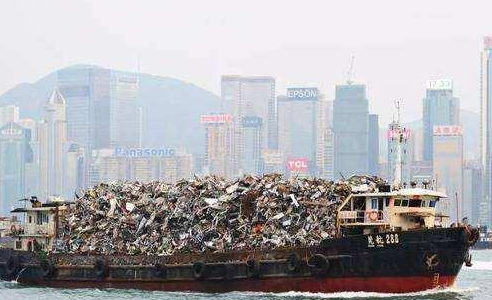 1423余吨“扇贝壳”散发异味，海关一查竟是洋垃圾！这对海域有何影响？
